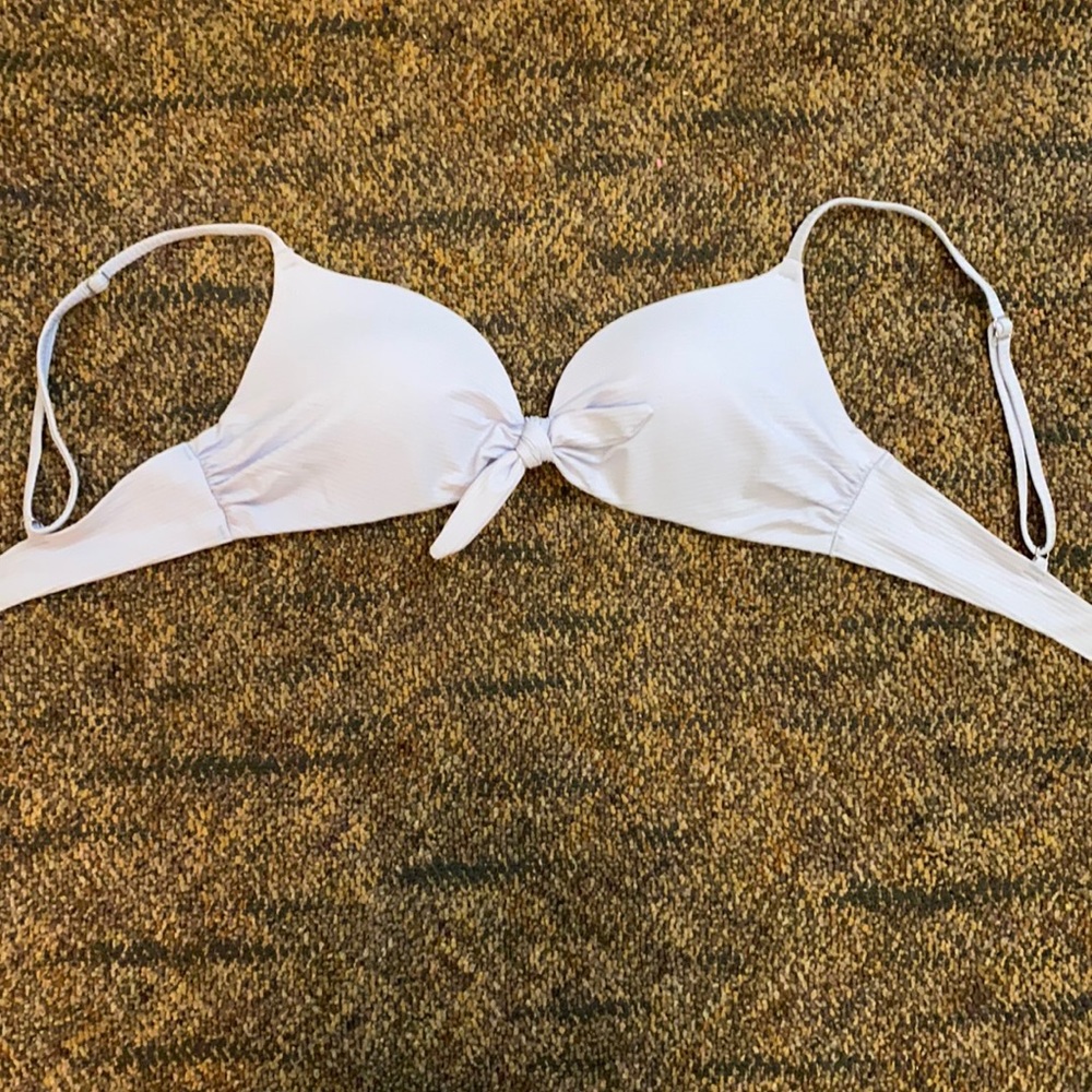 Textured push-up bikini top